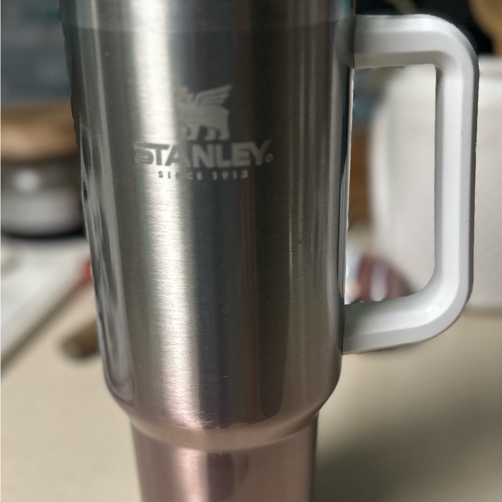 Stanley Ombre 40oz Quencher with White Handle